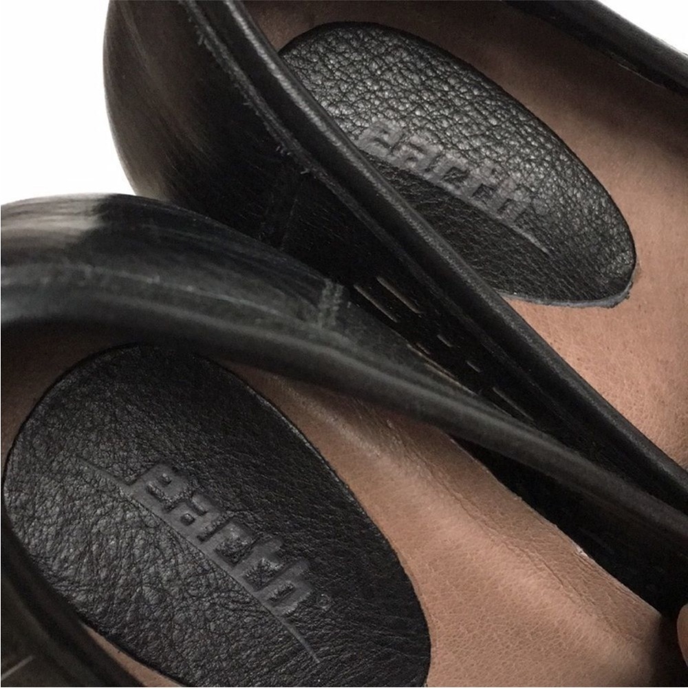 EUC Earth Brand Black Leather Loafers Size 6.5 - Picture 3 of 8